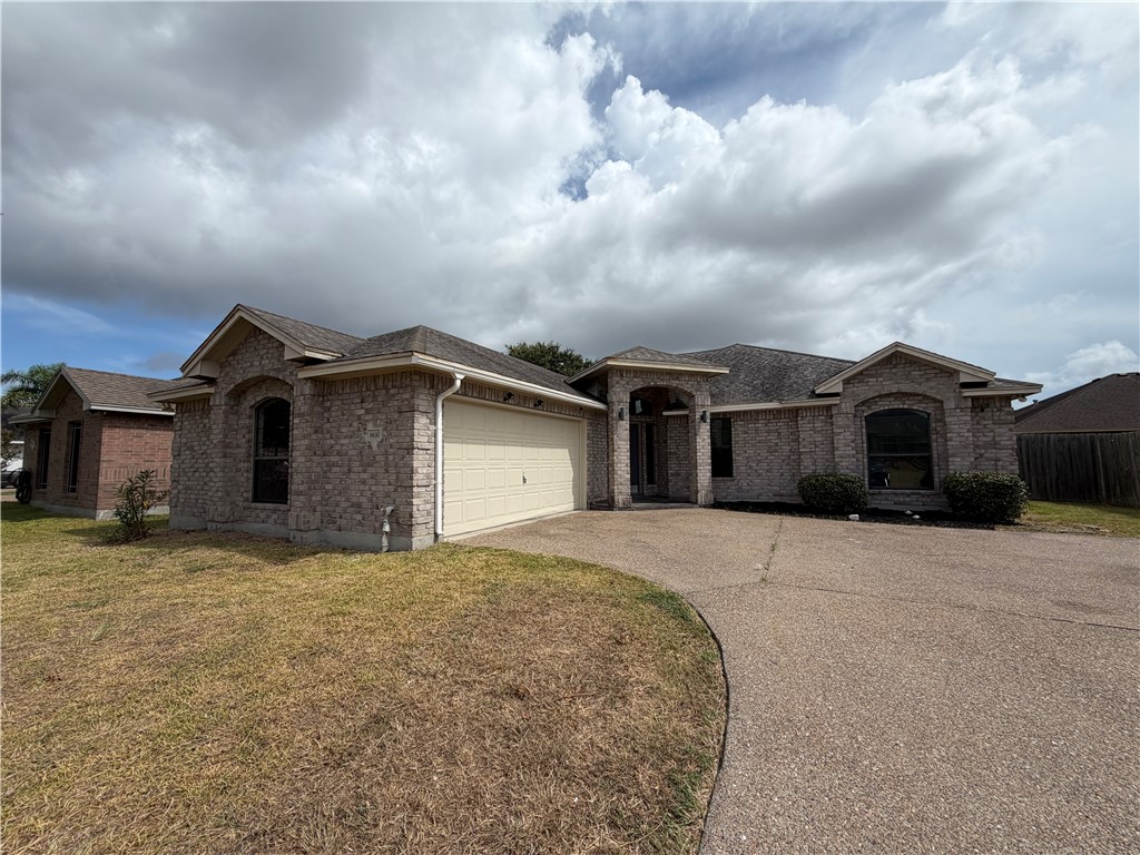 6830 Round Table Street Corpus Christi TX 78414