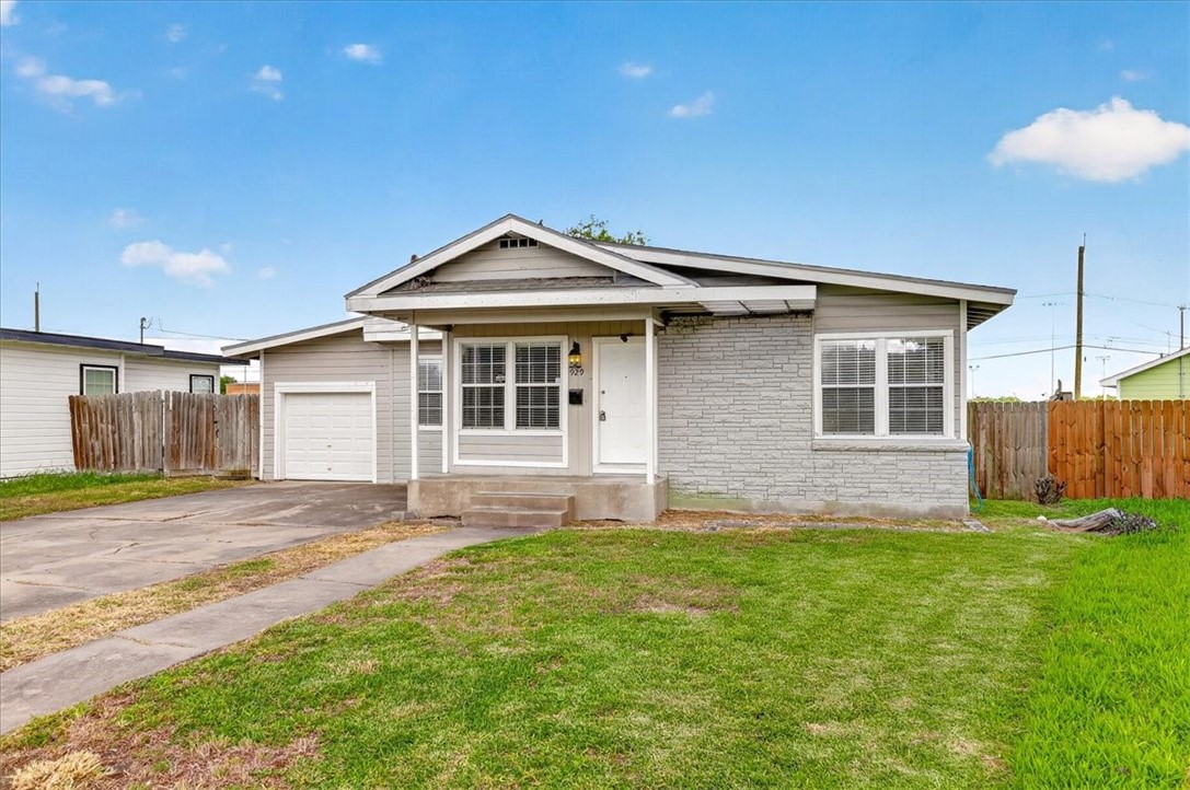 929 Ashland Drive Corpus Christi TX 78412