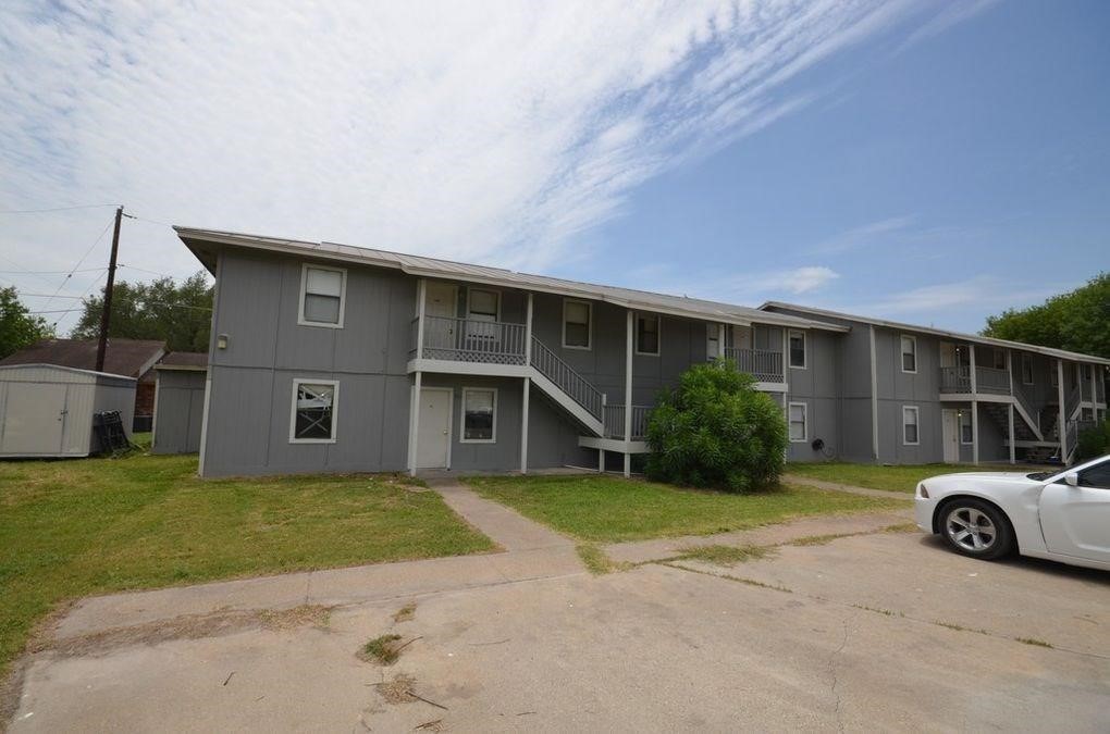 1870 King David 206 George West TX 78071