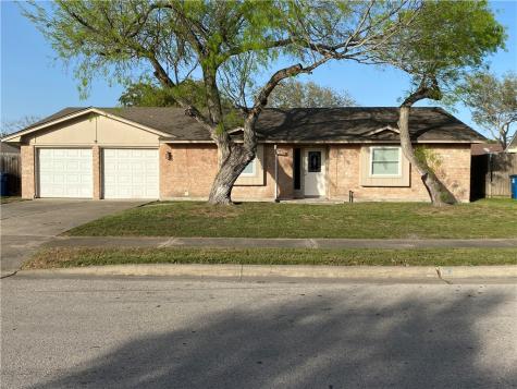 2204 Matagorda Drive Portland TX 78374