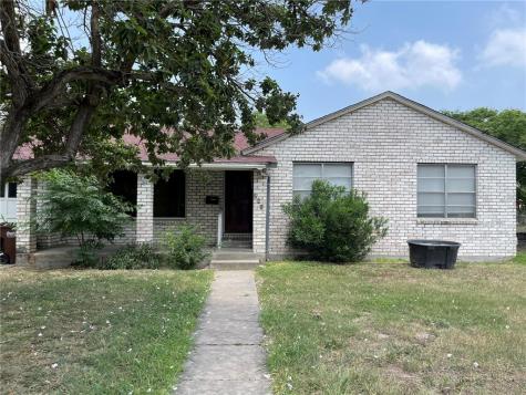 528 E Miller Avenue Kingsville TX 78363