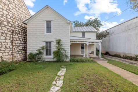 421 W Main Street Fredericksburg TX 78624