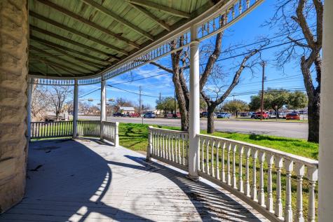 402 S Adams Street Fredericksburg TX 78624