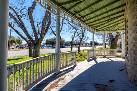 402 S Adams Street Fredericksburg TX 78624