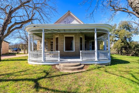 402 S Adams Street Fredericksburg TX 78624