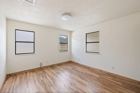 214 Edmonds Avenue Johnson City TX 78606