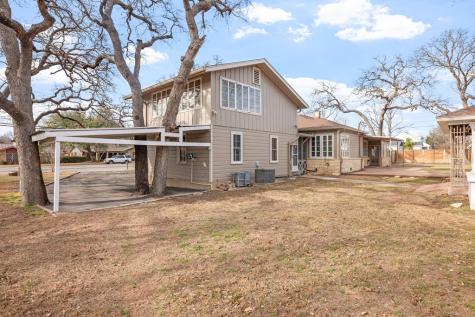707 N Milam Street Fredericksburg TX 78624