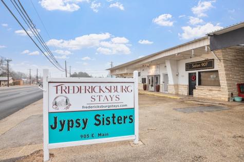 905 E Main Street Fredericksburg TX 78624