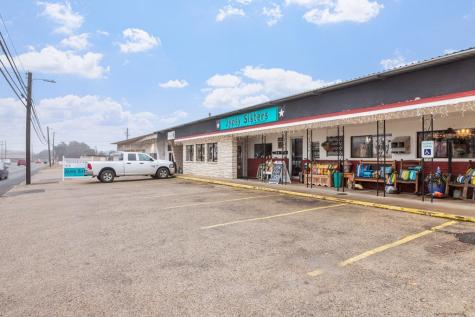 905 E Main Street Fredericksburg TX 78624