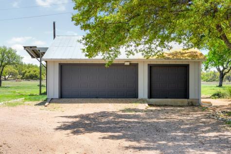 9695 Us Highway 290 Hye TX 78635