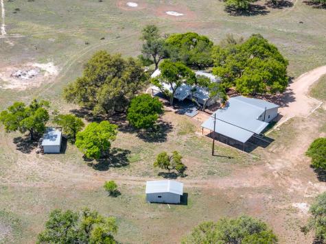 9695 Us Highway 290 Hye TX 78635