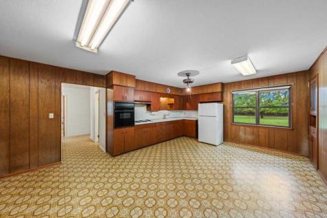 131 W Lower Crabapple Road Fredericksburg TX 78624