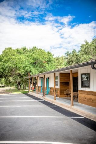 14818 E Us Highway 290 Stonewall TX 78671