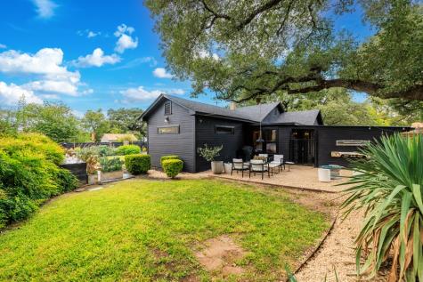 103 N Cherry Street Fredericksburg TX 78624