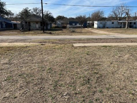 903 Bevans Street Menard TX 76859