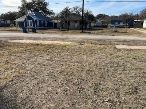 903 Bevans Street Menard TX 76859