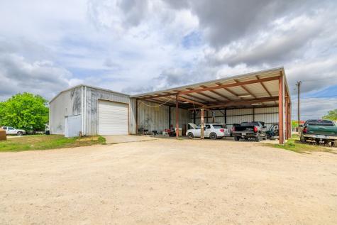 14445 E Us Highway 290 Stonewall TX 78671