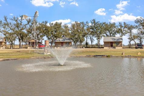 10296 E Us Highway 290 Fredericksburg TX 78624