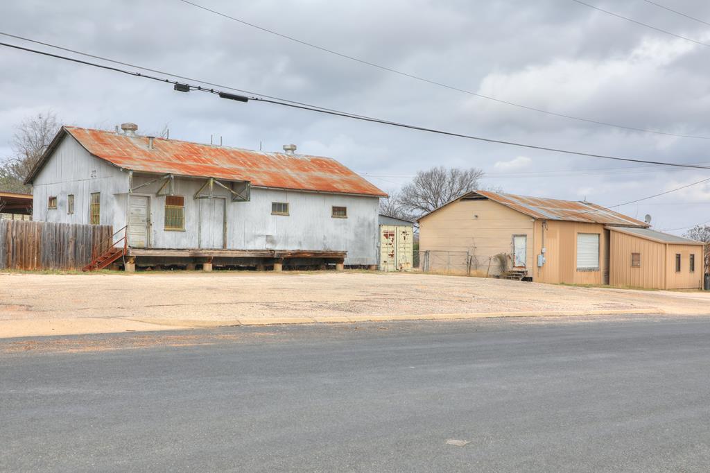 432 S Lincoln Fredericksburg TX 78624