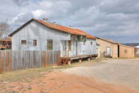 432 S Lincoln Fredericksburg TX 78624