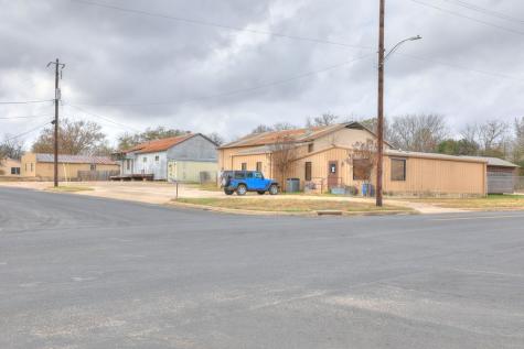 432 S Lincoln Fredericksburg TX 78624