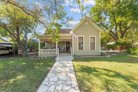 104 N Cherry Street Fredericksburg TX 78624