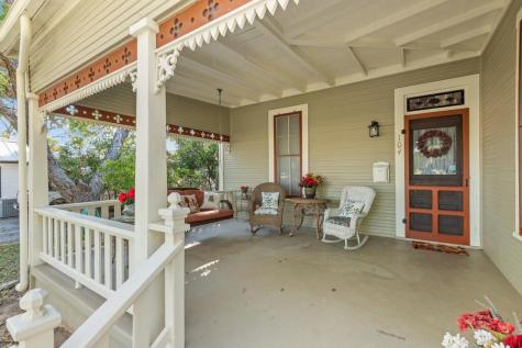 104 N Cherry Street Fredericksburg TX 78624