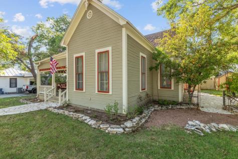 104 N Cherry Street Fredericksburg TX 78624
