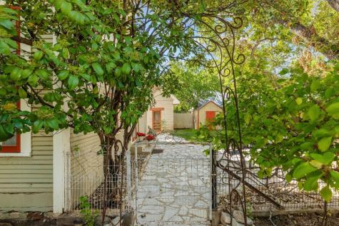 104 N Cherry Street Fredericksburg TX 78624
