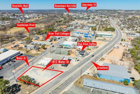 1812 Water Street Kerrville TX 78028
