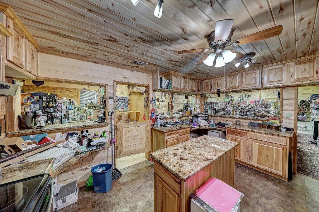 105 N 11th Street Junction TX 76849
