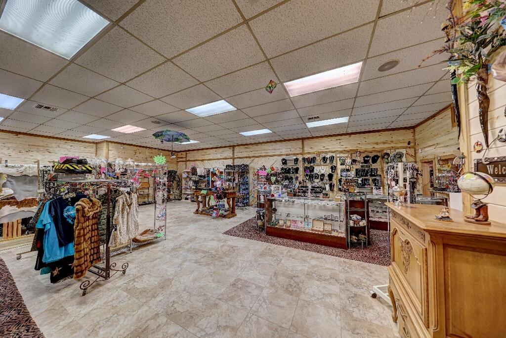 105 N 11th Street Junction TX 76849