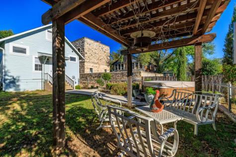 119 W San Antonio Street Fredericksburg TX 78624