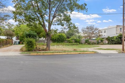 105 N Orange Street Fredericksburg TX 78624