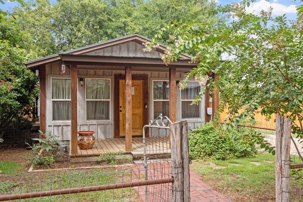 514 W Austin Street Fredericksburg TX 78624