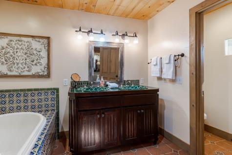 514 W Austin Street Fredericksburg TX 78624