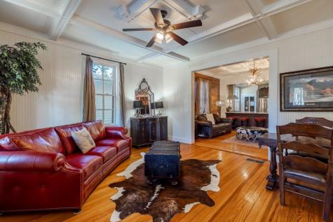514 W Austin Street Fredericksburg TX 78624