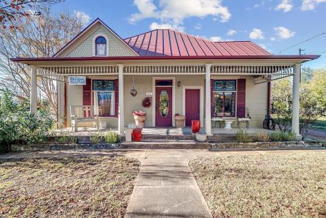 303 W Austin Street Fredericksburg TX 78624