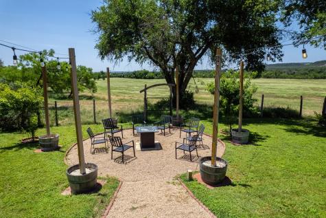 3841 W Us Highway 290 Fredericksburg TX 78624