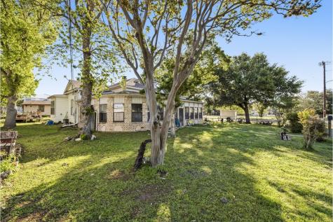 1028 Jefferson Street Kerrville TX 78028