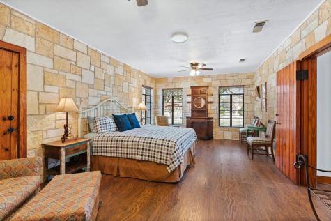 5322 N State Highway 29 Bandera TX 78003