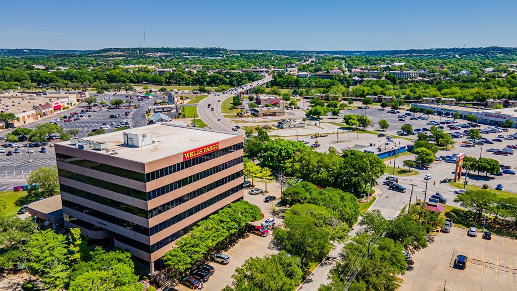 222#435A S Sidney Baker Kerrville TX 78028