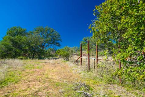 1263 County Road 102 Llano TX 78643