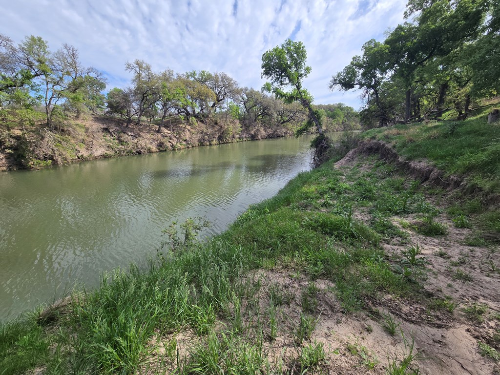 8684 Holmes Lane Menard TX 76859