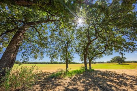 3 Sultemeier-moellering Road Fredericksburg TX 78624