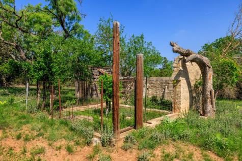199 Lexington Drive Fredericksburg TX 78624