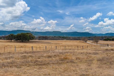 18954 N Highway 16 Medina TX 78055