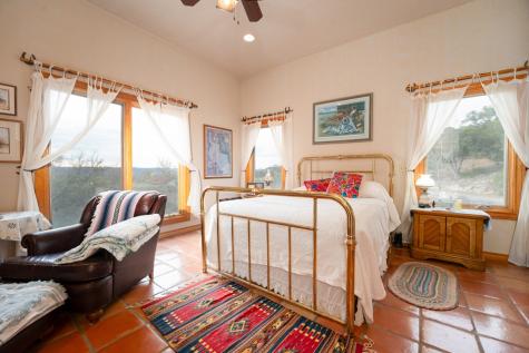 18954 N Highway 16 Medina TX 78055