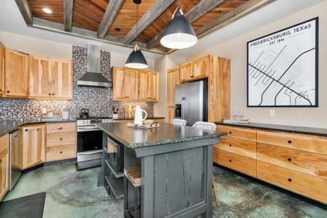 9848 W Us Highway 290 Fredericksburg TX 78624