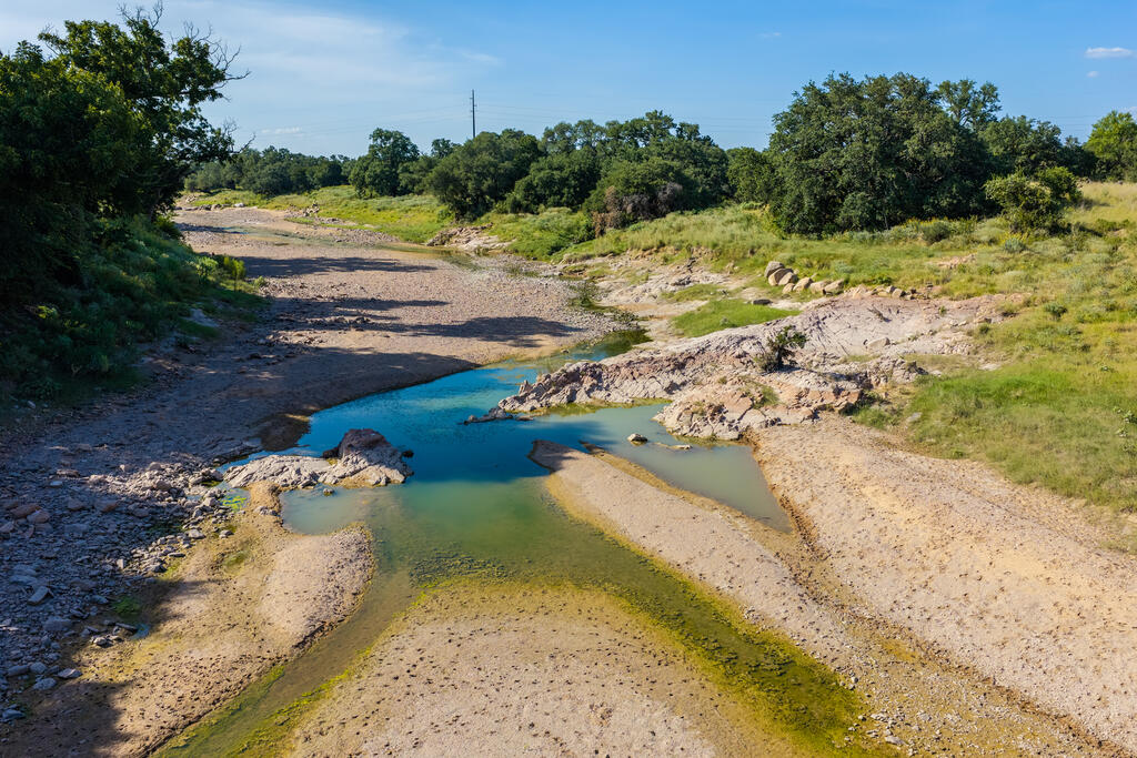 1622 W State Highway 71 Llano TX 78643